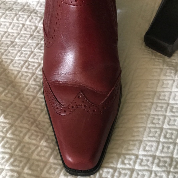 Boots - Picture 2 of 7